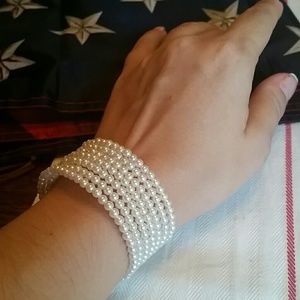 Delightful "Pearl" Bracelet
